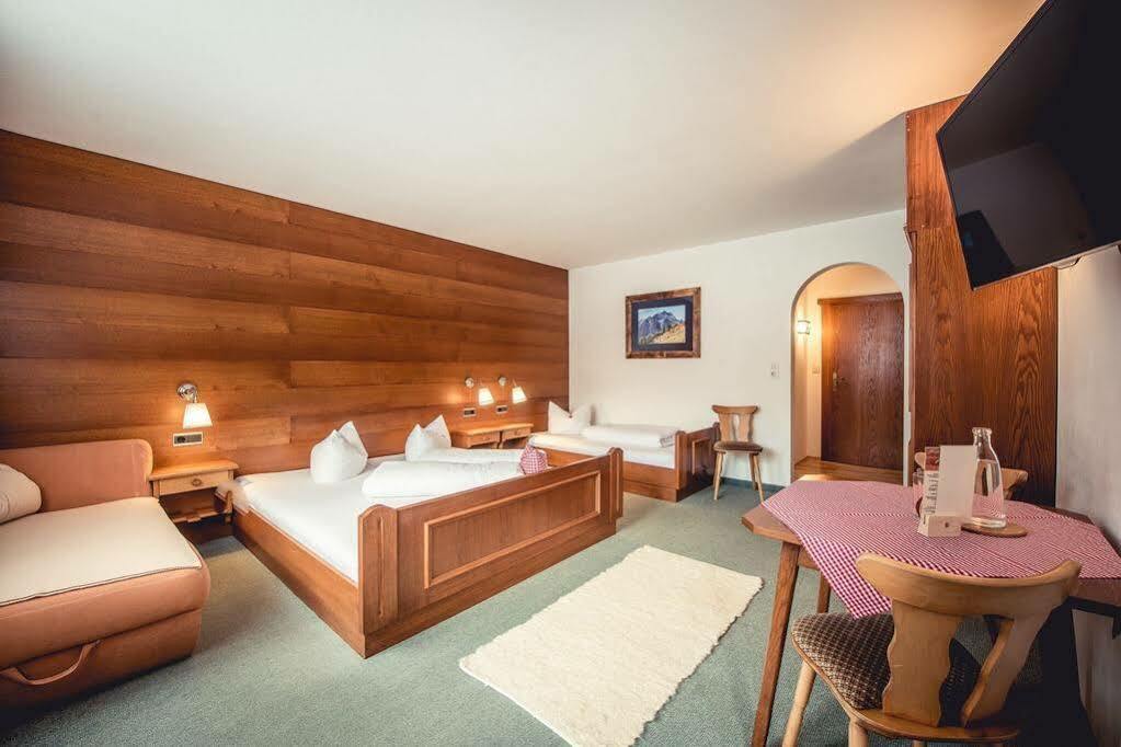 Alpenhaus Monte Hotel Neustift im Stubaital Exterior photo